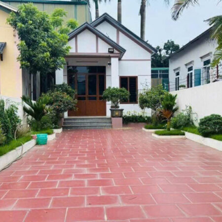 Bán đất tặng nhà tại Đông Yên. 165m full thổ cư