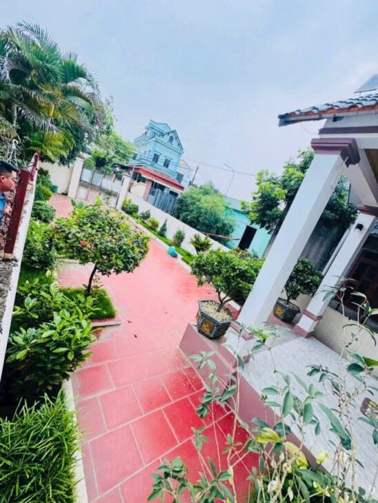 Bán đất tặng nhà tại Đông Yên. 165m full thổ cư