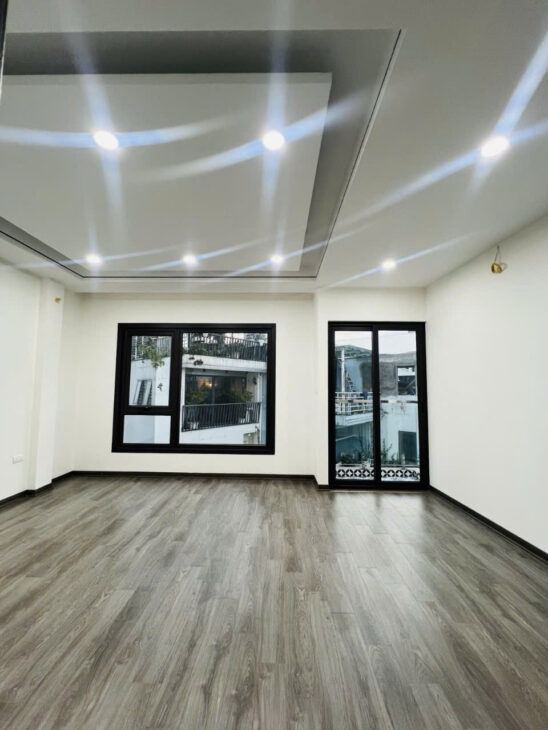 BÁN NHÀ, LÔ GÓC TAM TRINH – HOÀNG MAI, DT 64 M, 5 TẦNG, TM, MT 4,5 M, GIÁ 14,8TỶ.