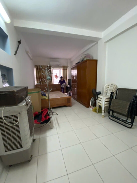 ???? Bán nhà Ngọc Lâm – Long Biên – 9.7 tỷ Diện tích: 67m² 4 tầng 5.6m mặt tiền Lô góc thoáng