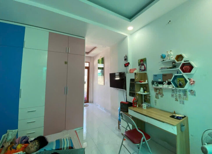 BÁN NHÀ HUỲNH TẤN PHÁT – QUẬN 7 – CÁCH HẺM XE HƠI CHỈ 9 BƯỚC CHÂN. GỌI NGAY 0938827657 MS TUYỀN