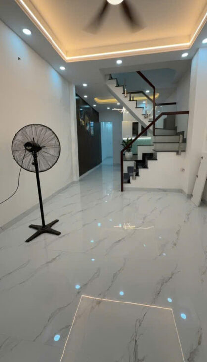 BÁN NHÀ SÁT MẶT TIỀN HUỲNH TẤN PHÁT, QUẬN 7 – GIÁ CHỈ 5.3 TỶ, GỌI NGAY 0938827657 MS TUYỀN