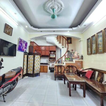 Bán nhà Nguyễn Chính, Hoàng Mai, 7m ra ô tô, nhà dân xây, 26m2, 5.25 tỷ