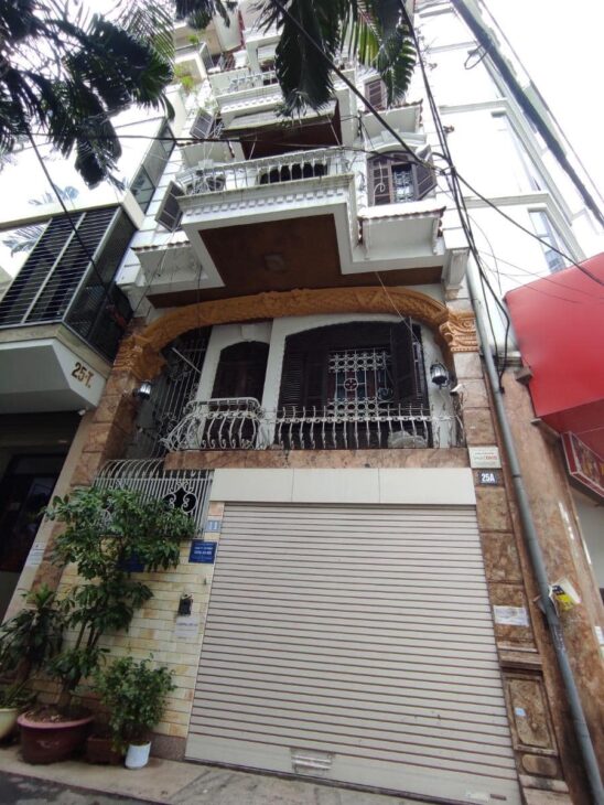 Bán nhà mặt phố Hoàng Quốc Việt – Cầu Giấy, 70m² x 5 tầng, mặt tiền 6m – Giá 28 tỷ