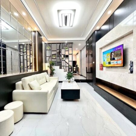 Bán nhà Kim Giang, Hoàng Mai, Ô tô đỗ cửa, sổ phân lô, gần ĐH Thăng Long, 37m2, 8.9 tỷ