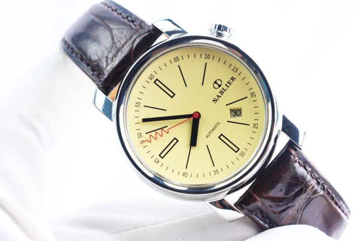 Đồng Hồ Nam Sablier Automatic dây da – 3 kim mặt vàng núm xéo – Like New Fullbox…