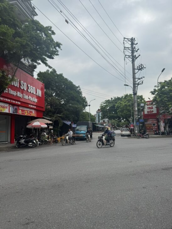 CHỦ MÓT BÁN LÊN ĐỂ GIÁ RẺ CHO RA HÀNG SỚM, PHỐ KIM BẢNG, PHƯỜNG HƯƠNG MẠC, TỪ SƠN, BẮC NINH