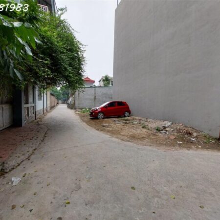 Bán đất tặng nhà cấp 4 Tai Đức Thương ô tô ngõ thông, 4.x tỷ