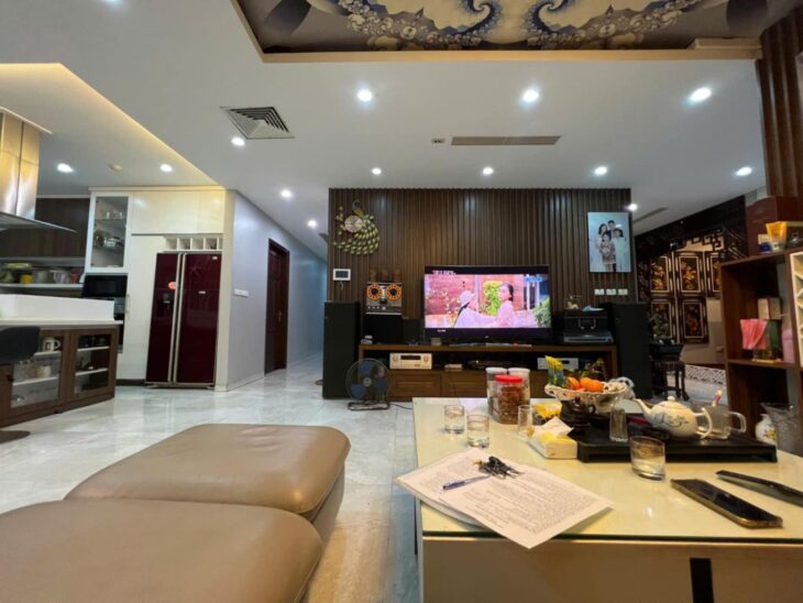 Bán CC Nguyễn Huy Tưởng, Dt 174m2, 4N3VS, căn góc, nội thất đẹp. Giá sốc 9 tỷ