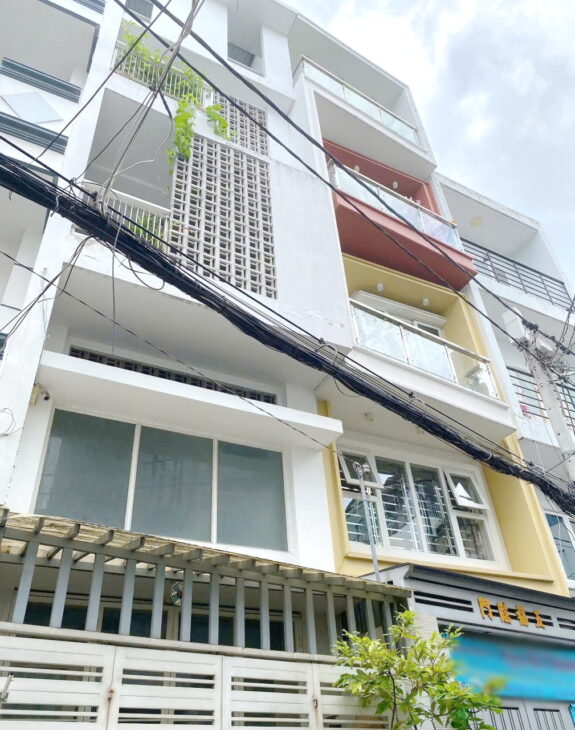Nhà 5 tầng (4 lầu + ST) hẻm lớn xe hơi đậu trước cửa Âu Dương Lân P2Q8