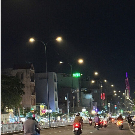 Bán nhà 5 lầu vài bước ra Dương Quảng Hàm ngắm Landmark 81 ngang 5.5m 93m2 11PN 15.5 tỷ