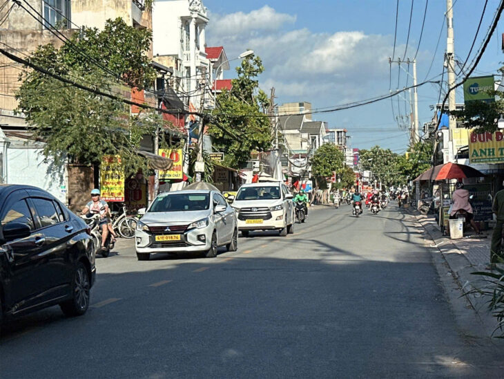 Bán hoa hậu chân dài MTKD Tân Thới Hiệp Q.12 160m2(4×40) gần bên Mega Market chỉ 14.5 tỷ.