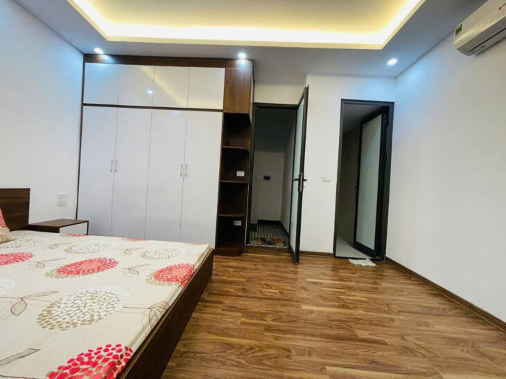 Anh Chủ nhờ bán gâp Nhà 30m², 4 tầng, 3PN, 3WC, 220 PHỐ NAM DƯ Lĩnh Nam, Hoàng Mai, 6.3 tỷ, sổ đỏ