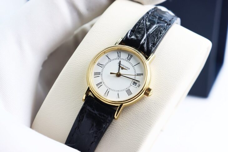 Đồng Hồ Nữ : Longines Presence dây da – Mạ Vàng PVD, Lướt siêu đẹp – full hộp…