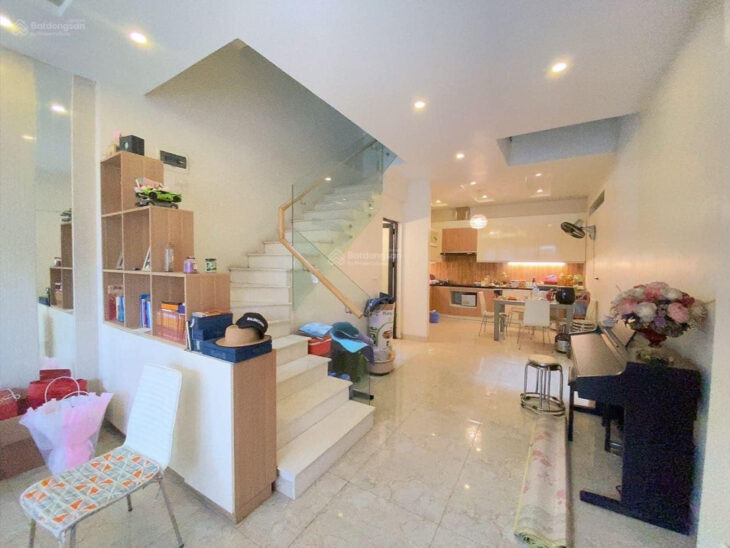 Nhà Định Công DT 48m2x5T, ngõ thoáng, mới, đẹp, ở luôn, giá 7.48 tỷ, SĐCC, 10m ra đường chính