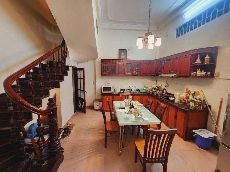Địa chỉ: 159.3 Chùa Láng, quận Đống Đa, Hà Nội