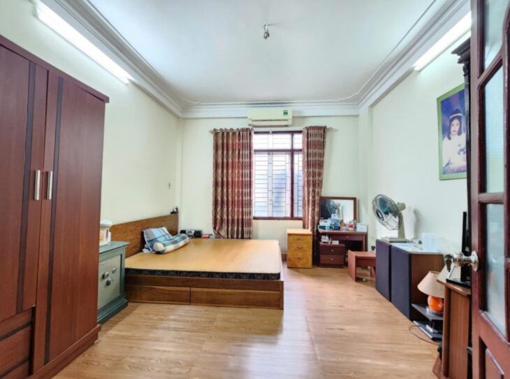 Bán nhà Nguyễn Chính, Hoàng Mai, 7m ra ô tô, nhà dân xây, 26m2, 5.25 tỷ