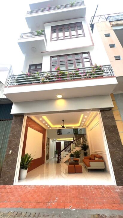 Bán nhà 4 tầng khu vịt cỏ trung tâm TP Hải Dương đường ô tô tránh nhau