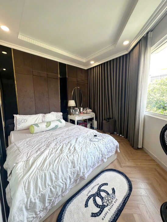 Siêu phẩm!!! Nhà Căn góc 5 tầng Ôtô đậu trong nhà Hưng Phú P10Q8. Giá 11 tỷ TL