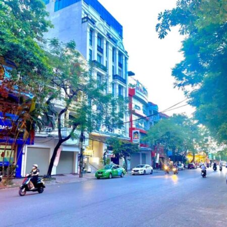 Bán nhà Văn Cao, Ba Đình, ngõ nông 37m2, 2 tầng, Mt 5.2m, chỉ 10.6 tỷ