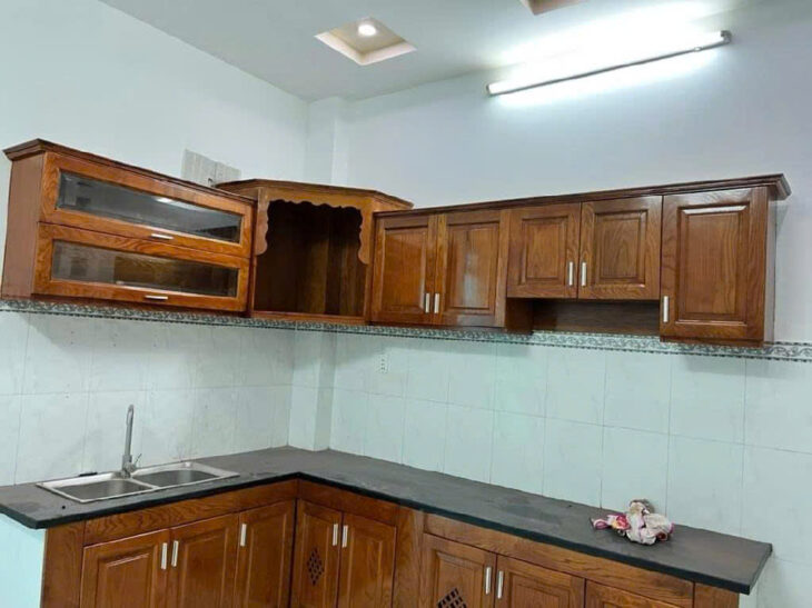 BÁN NHÀ HAI MẶT HẺM 1 XẸT ĐỀU 5M, MỚI ĐẸP, 3 TẦNG BTCT, 68M2(4X17), NGAY NGÃ TƯ NGUYỄN THỊ