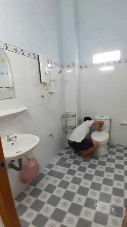 NHÀ THUÊ 6tr5/tháng-2pn MAYLANH HẺM NGUYỄN VĂN CỪ