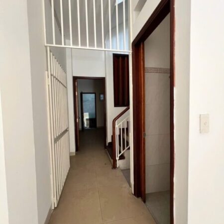 SIÊU NGON KHU VIP HUỲNH VĂN BÁNH PHÚ NHUẬN, HẺM XE HƠI 6M THÔNG KINH DOANH, SÁT MẶT TIỀN, NHÀ 5