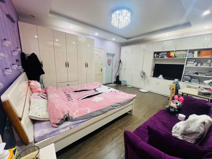 Bán nhà Đội Cấn, Ba Đình, 37m2, 5 tầng, Mt 5.6m, chỉ 9.15 tỷ