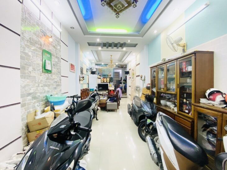 Bán nhà Nguyễn Văn Nghi Gò Vấp – 3 tầng, 4 phòng ngủ, hẻm xe hơi – diện tích 85m², giá 12 tỷ