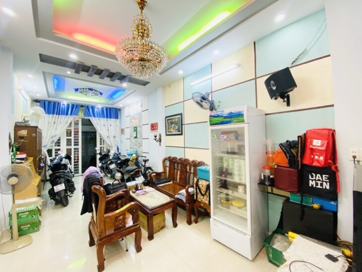 Bán nhà Nguyễn Văn Nghi Gò Vấp – 3 tầng, 4 phòng ngủ, hẻm xe hơi – diện tích 85m², giá 12 tỷ