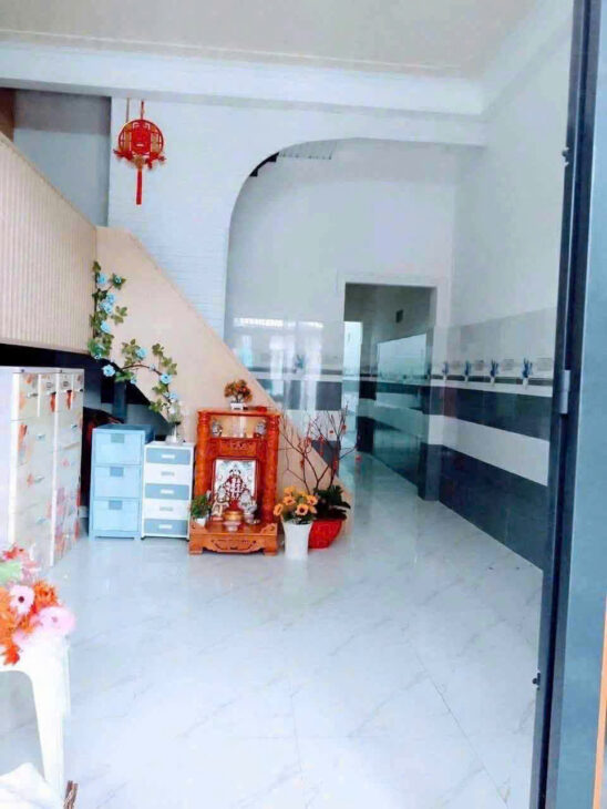 nhà 5,5 triệu 3 phòng ngủ gần chợ nổi Cái Răng