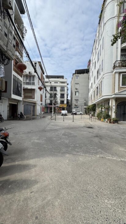 Siêu phẩm Kim Giang, lô góc, ô tô tránh, 46m2, 5 tầng, 13,8 tỷ.