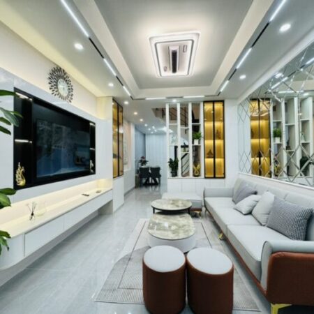 NHÀ ĐẸP THANH XUÂN – 35M2 – 7.7 TỶ – Ô TÔ VÀI CHỤC BƯỚC – GẦN HỒ THOÁNG MÁT – FULL NỘI THẤT