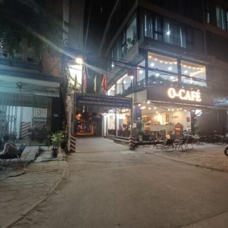 HIẾM. NHÀ MỚI 5 TẦNG DƯƠNG VĂN BÉ, Ô TÔ CÁCH 20M, GẦN NHIỀU TIỆN ÍCH