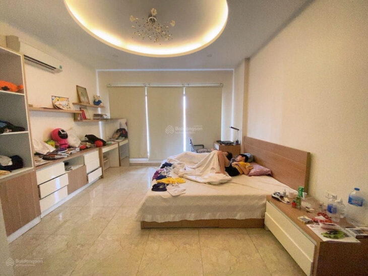 Nhà Định Công DT 48m2x5T, ngõ thoáng, mới, đẹp, ở luôn, giá 7.48 tỷ, SĐCC, 10m ra đường chính