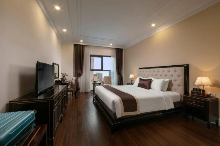 (DÒNG TIỀN 180TR/TH) BÁN TÒA KHÁCH SẠN TRẦN THÁI TÔNG, CẦU GIẤY – 127M² – MT 8M- GIÁ 69 TỶ