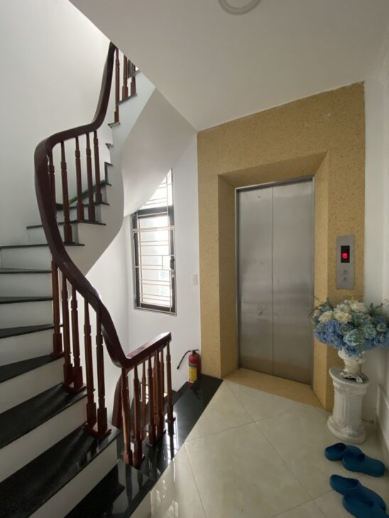 NHÀ ĐẸP MINH KHAI – 5 TẦNG 32M2 THANG MÁY – Ô TÔ ĐỖ CỬA – GIÁ CHỈ NHỈNH 14 TỶ