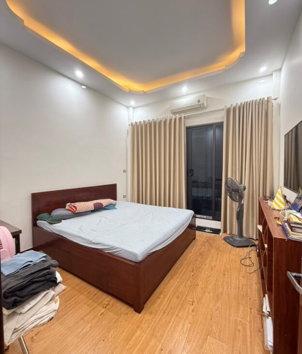 Bán nhà Nguyễn Viết Xuân, Thanh Xuân, 16m ô tô tránh, phân lô quân đội, 45m2, 11.5 tỷ