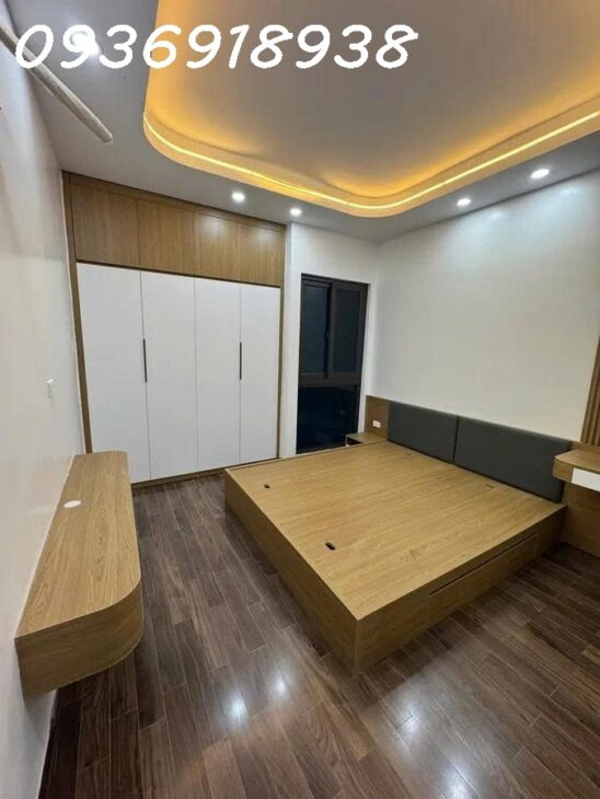 Chính chủ bán gấp nhà mới ngõ THẦN TÀI, Quận Cầu Giấy-50m x 6T-gara ô tô-16.8 tỷ