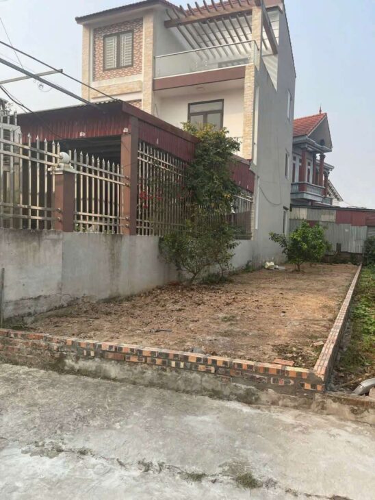 CC BÁN GẤP 100M TT QUANG MINH,GIÁ 3X,RẺ NHẤT KHU VỰC,ĐƯỜNG THÔNG,RỘNG
