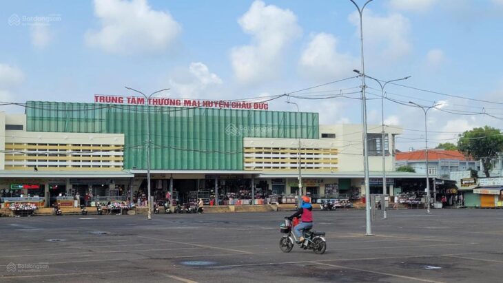 Bán lô góc 2 mặt tiền đường 24m trung tâm Ngãi Giao, 127m sổ riêng, xây dựng ngay 1,95 tỷ