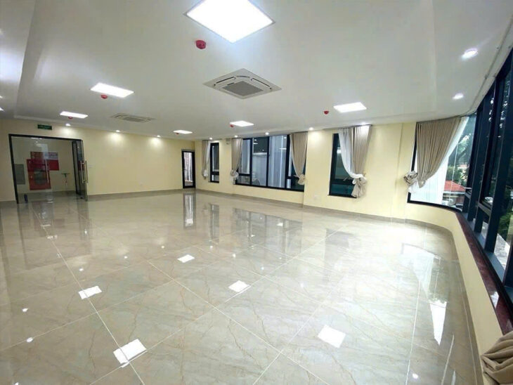 BÁN TÒA NHÀ MẶT PHỐ TÔ VĨNH DIỆN – 113M² x 9T CÓ HẦM – DÒNG TIỀN 200TR/TH – GIÁ 64 TỶ