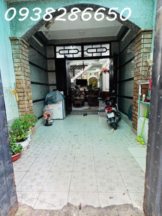 Bán Nhà Phường Tân Chánh Hiệp Quận12 , Nhà 4 Tầng: DT:( 4m x 17m ), Sổ Công Nhận 67m2