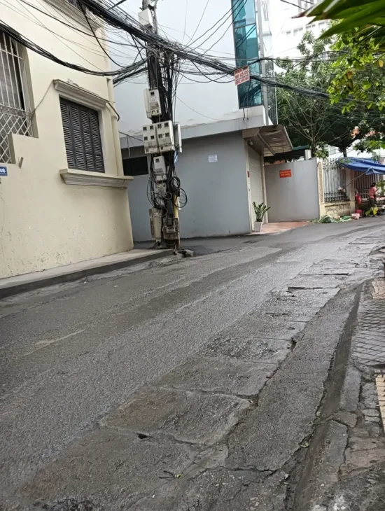 BÁN GẤP NHÀ MẶT PHỐ ĐÔNG QUAN, CẦU GIẤY, HIẾM NHÀ BÁN, 82M2 GIÁ 27 TỶ