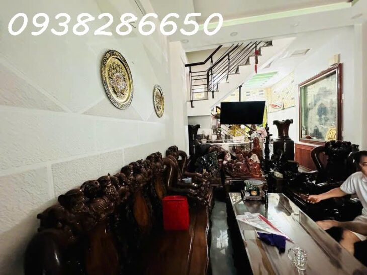 Bán Nhà Phường Tân Chánh Hiệp Quận12 , Nhà 4 Tầng: DT:( 4m x 17m ), Sổ Công Nhận 67m2