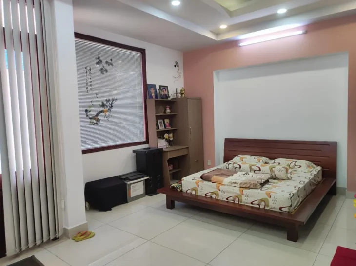 Ô tô ngủ nhà, 120m2 x 4 tầng mới đẹp ở ngay , Nguyễn Xuât Khoát, GIẢM SÂU hẵn 1 tỷ, giá bán chỉ còn