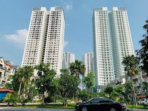 BÁN BIỆT THỰ LÔ GÓC – KĐT NAM TRUNG YÊN, CẦU GIẤY – 137M² – MT 15M – VỈA HÈ 6M – GIÁ 82 TỶ