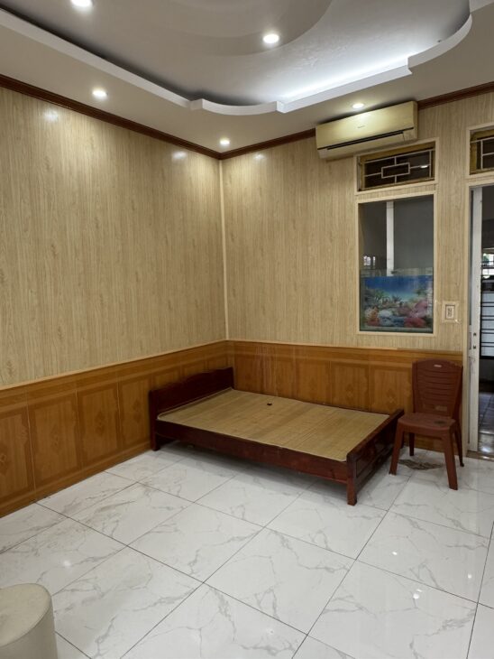 Chính chủ bán nhà tập thể 42m tầng 1 đường Trần Bình Trọng , TP Thái Bình cạnh bến xe TP