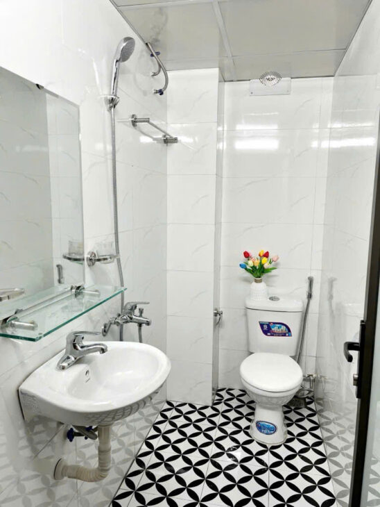 TRẦN KHÁT CHÂN – DT 40m2/ 5 TẦNG – 5.95 TỶ NHÀ XÂY MỚI ĐẸP.