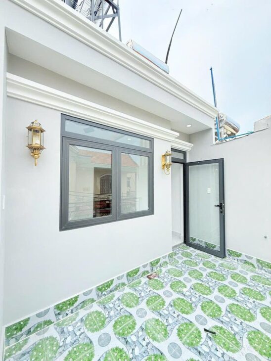 BÁN NHÀ ĐẸP CĂN GÓC RẤT THOÁNG – MẶT TIỀN HẺM KINH DOANH – hẻm 4m Huỳnh Tấn phát, thông ra chợ Phú